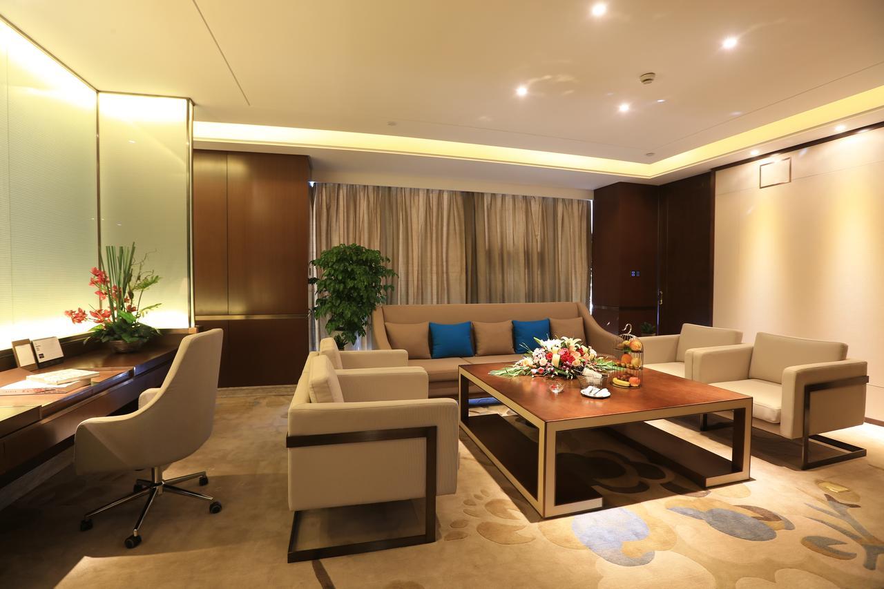Howard Johnson Xiangyu Plaza Linyi Linyi (Shandong) Exterior foto